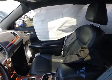 2013 Chrysler 300 Motown z USA, uszkodzony, nr VIN 2C3CCARG0DH559984